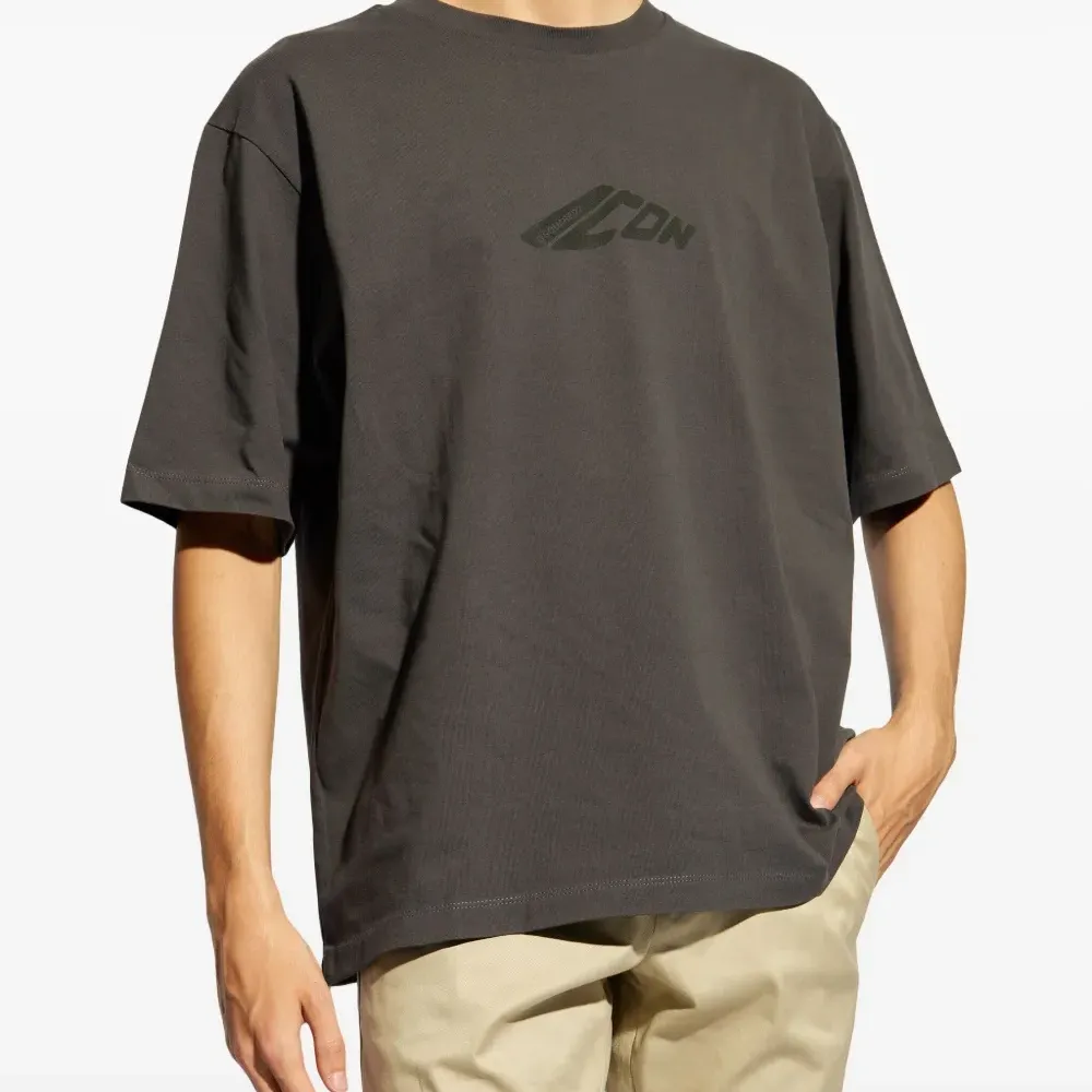 Футболка с логотипом