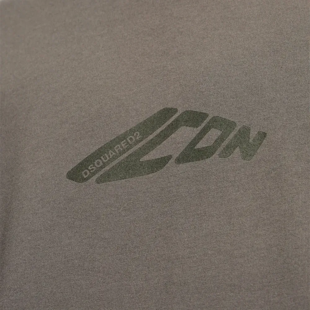 Футболка с логотипом