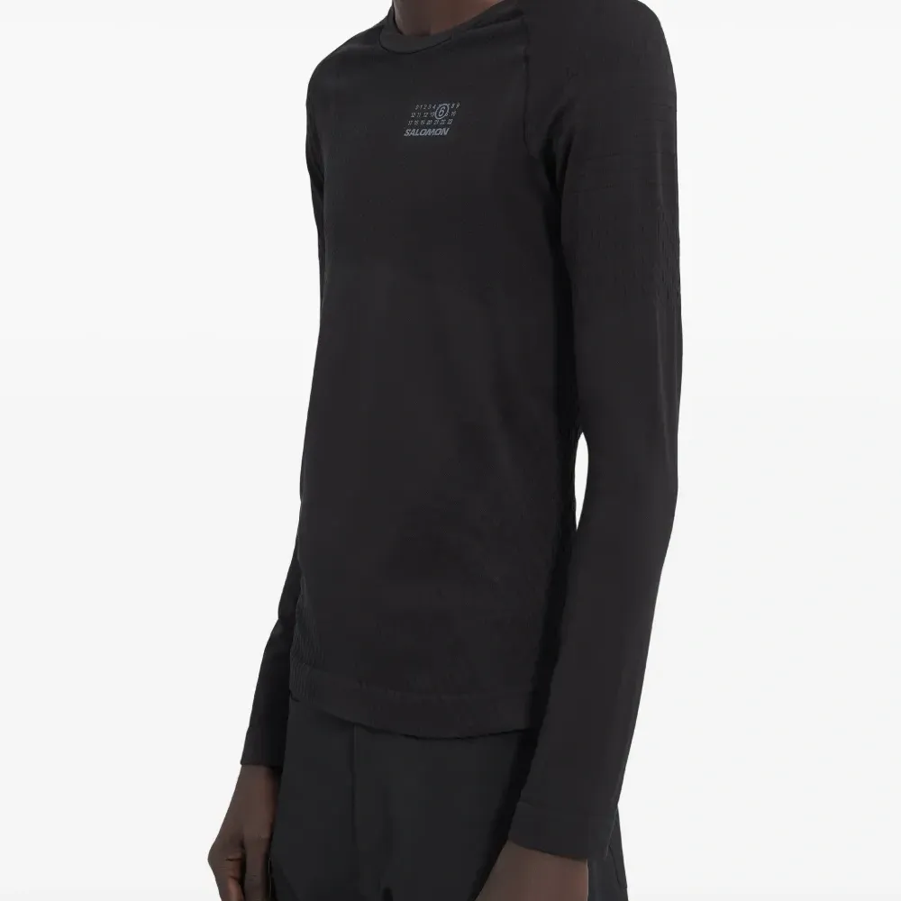 Топ из коллаборации с Salomon Топ из коллаборации с Salomon