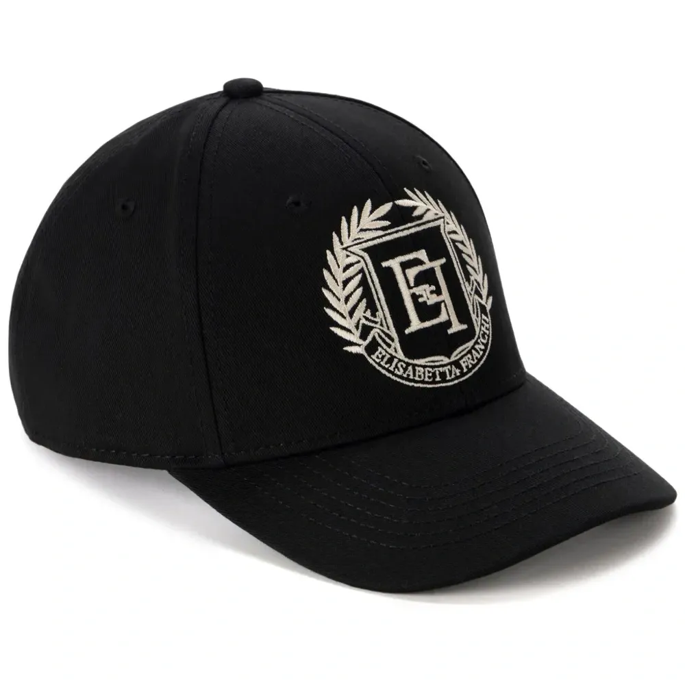 Бейсболка с логотипом