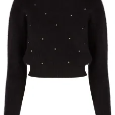 Свитер с заклепками