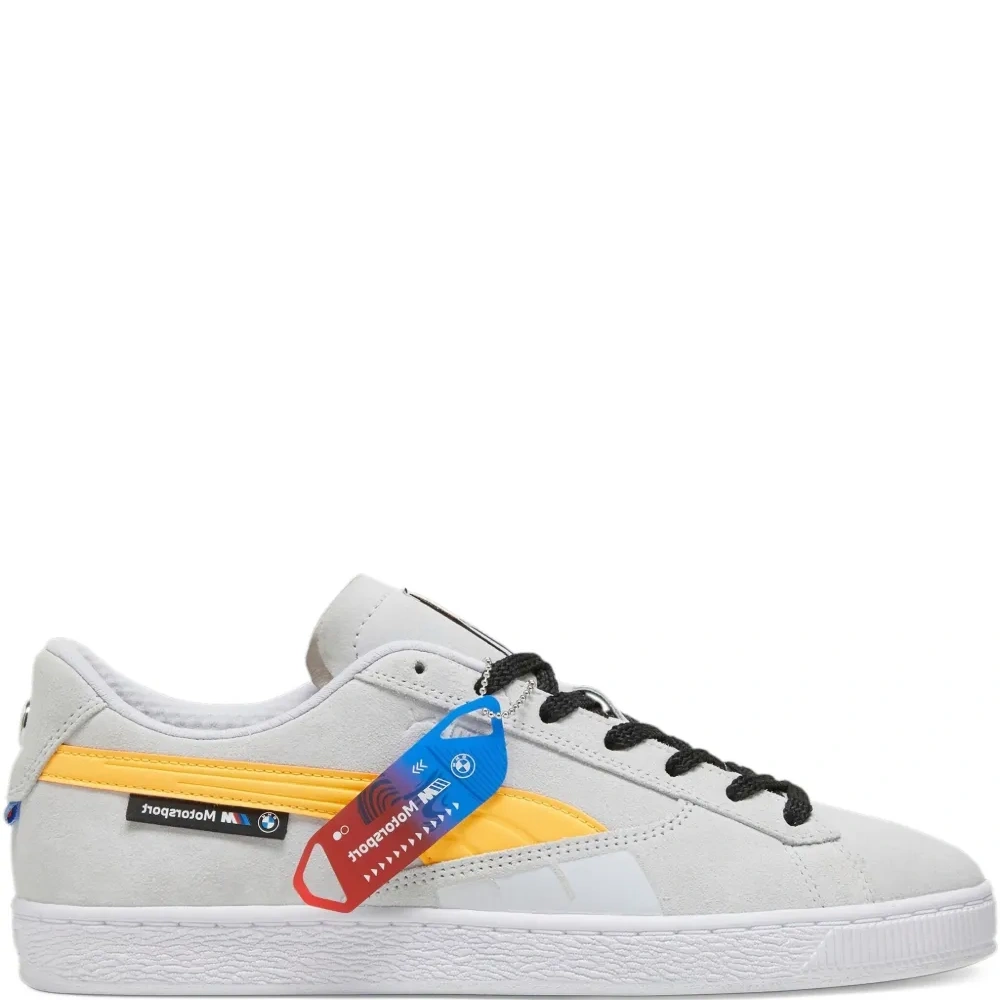 Кроссовки на шнуровке