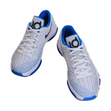 Кроссовки с логотипом