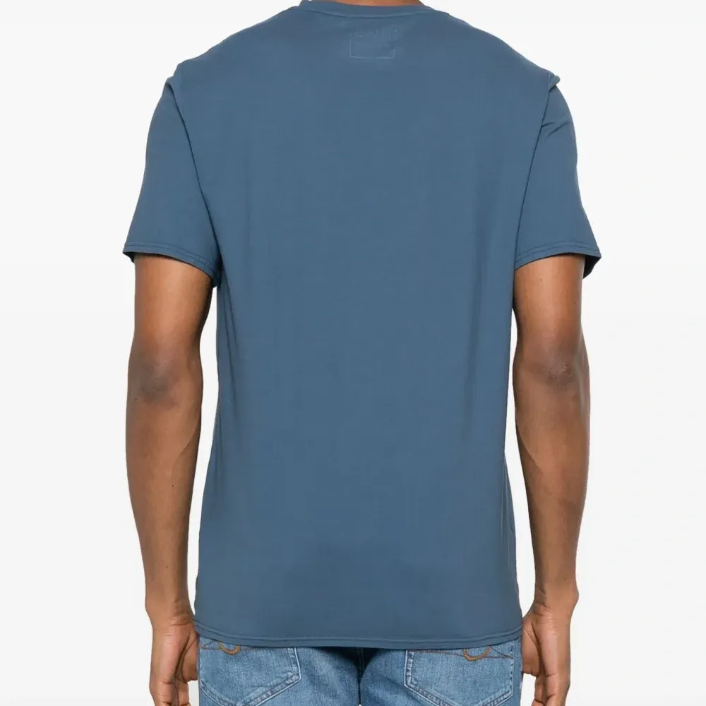 Футболка с короткими рукавами