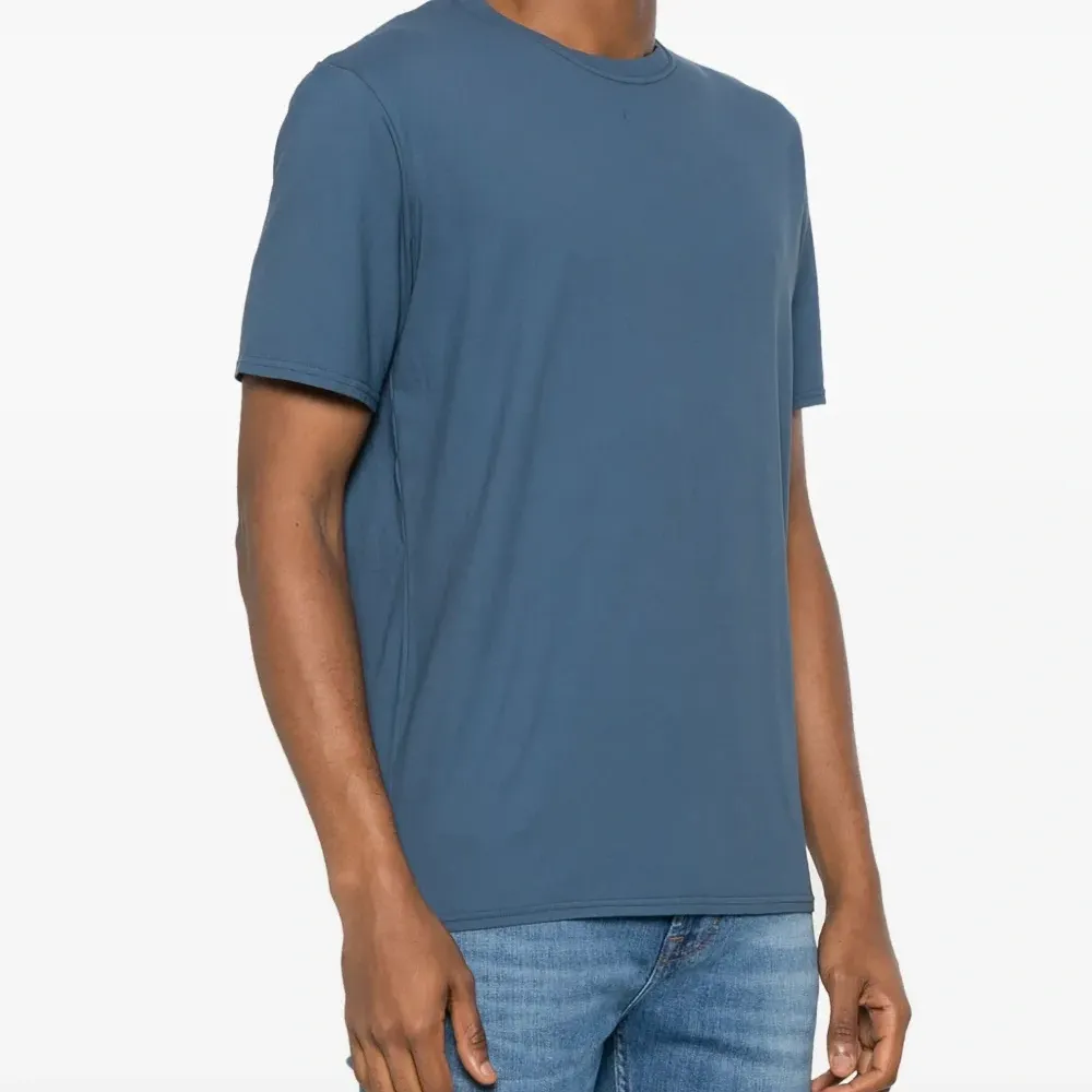 Футболка с короткими рукавами