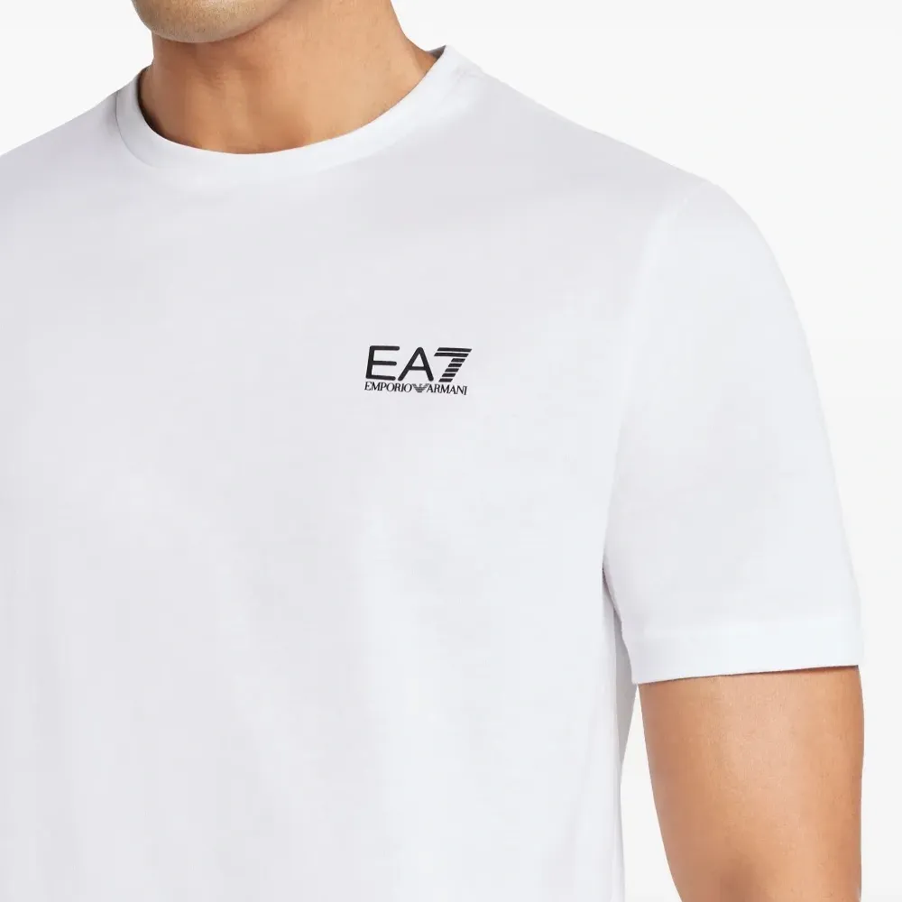 Футболка с круглым вырезом