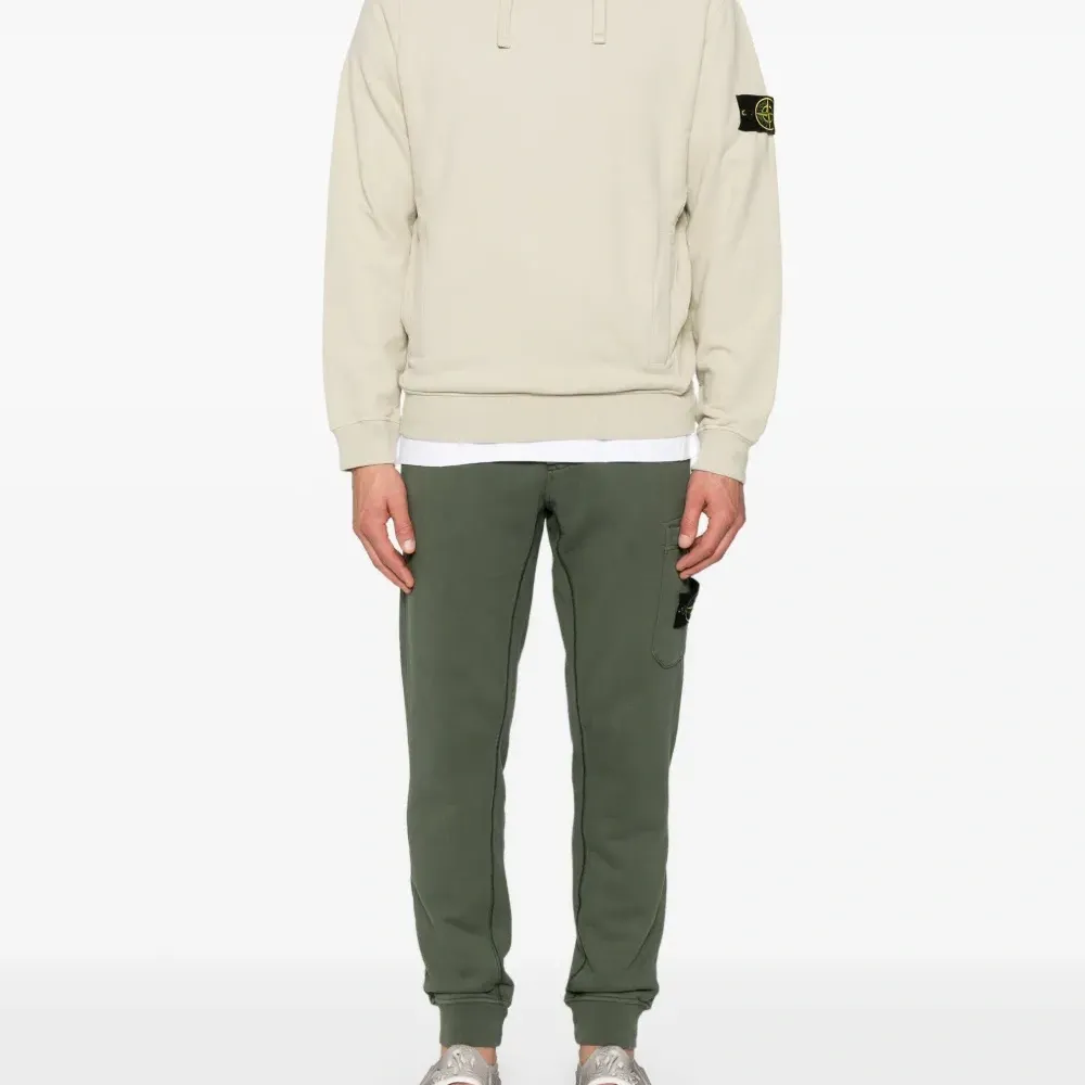 Худи с нашивкой Compass