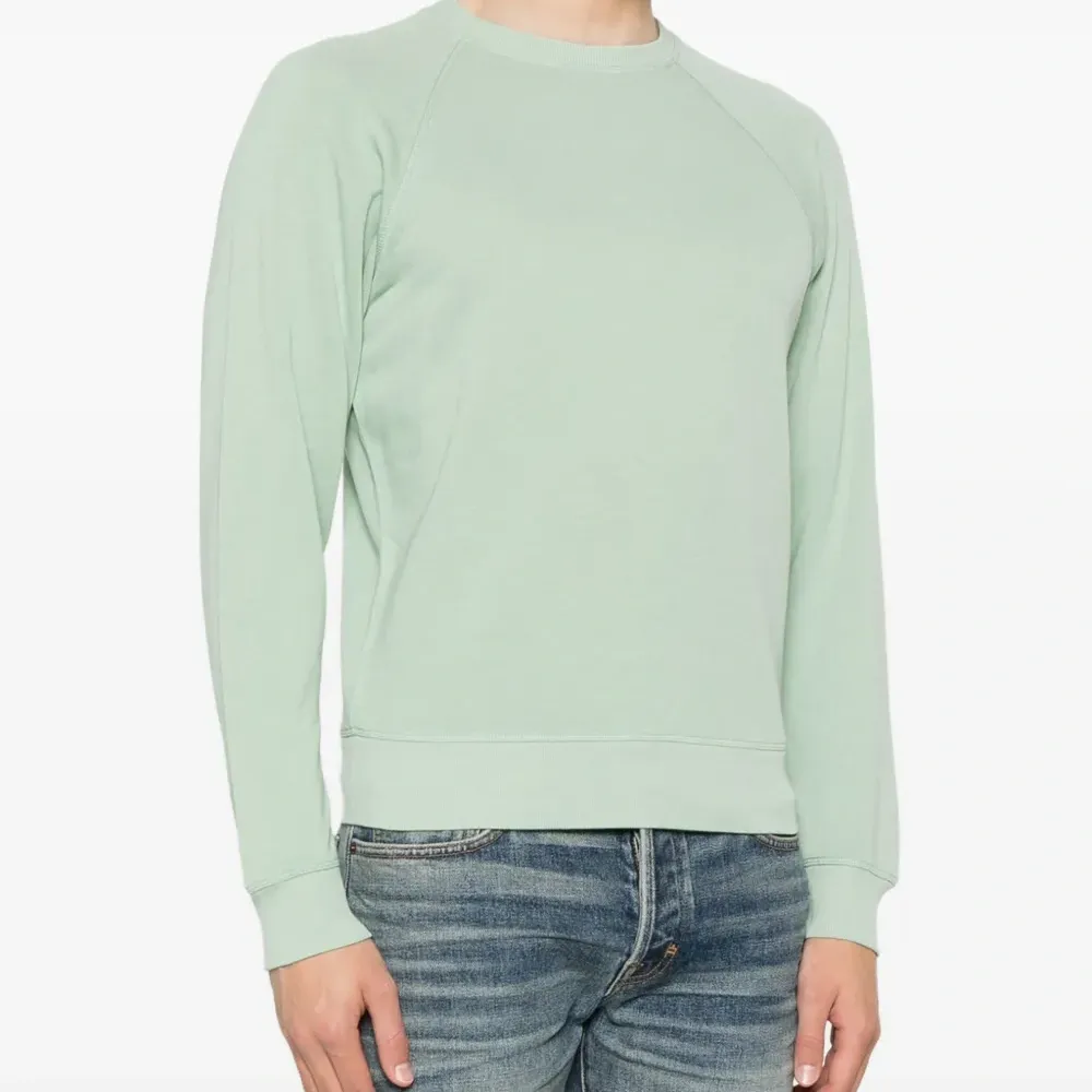 Толстовка с нашивкой-логотипом