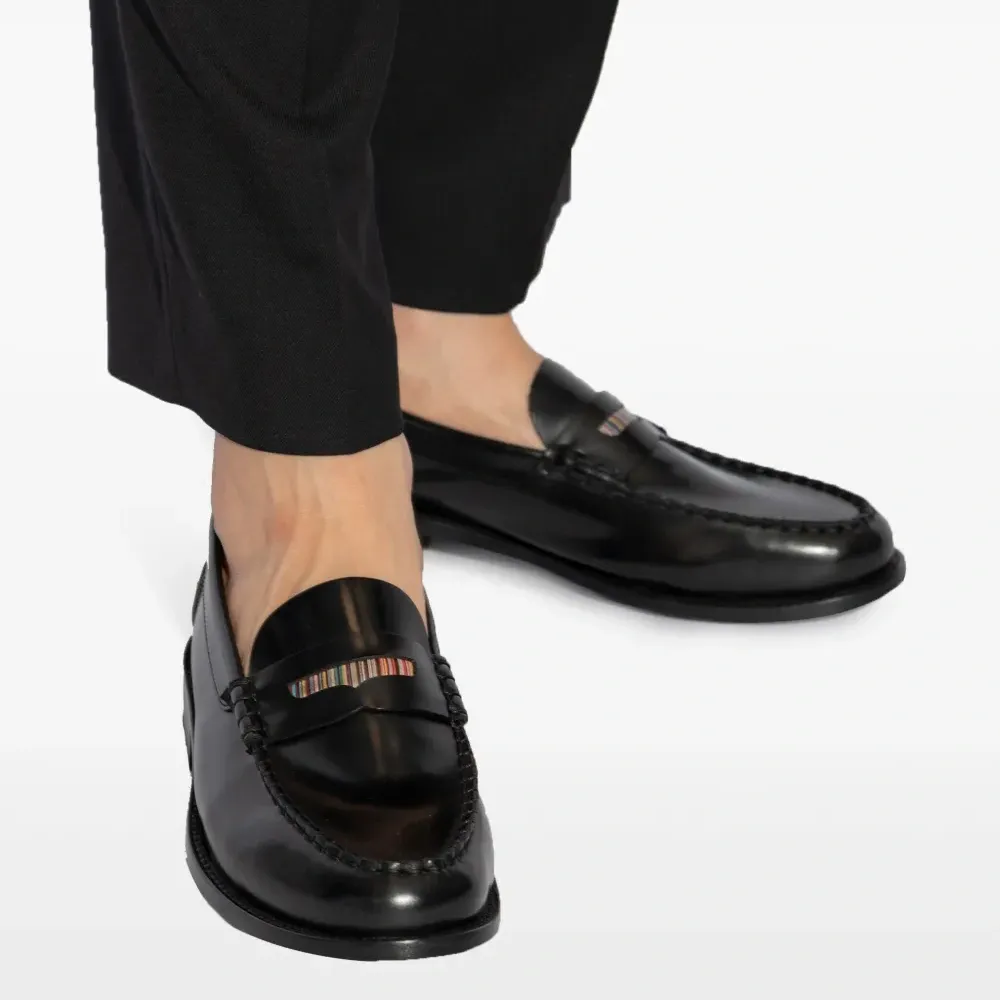 Лоферы с закругленным носком