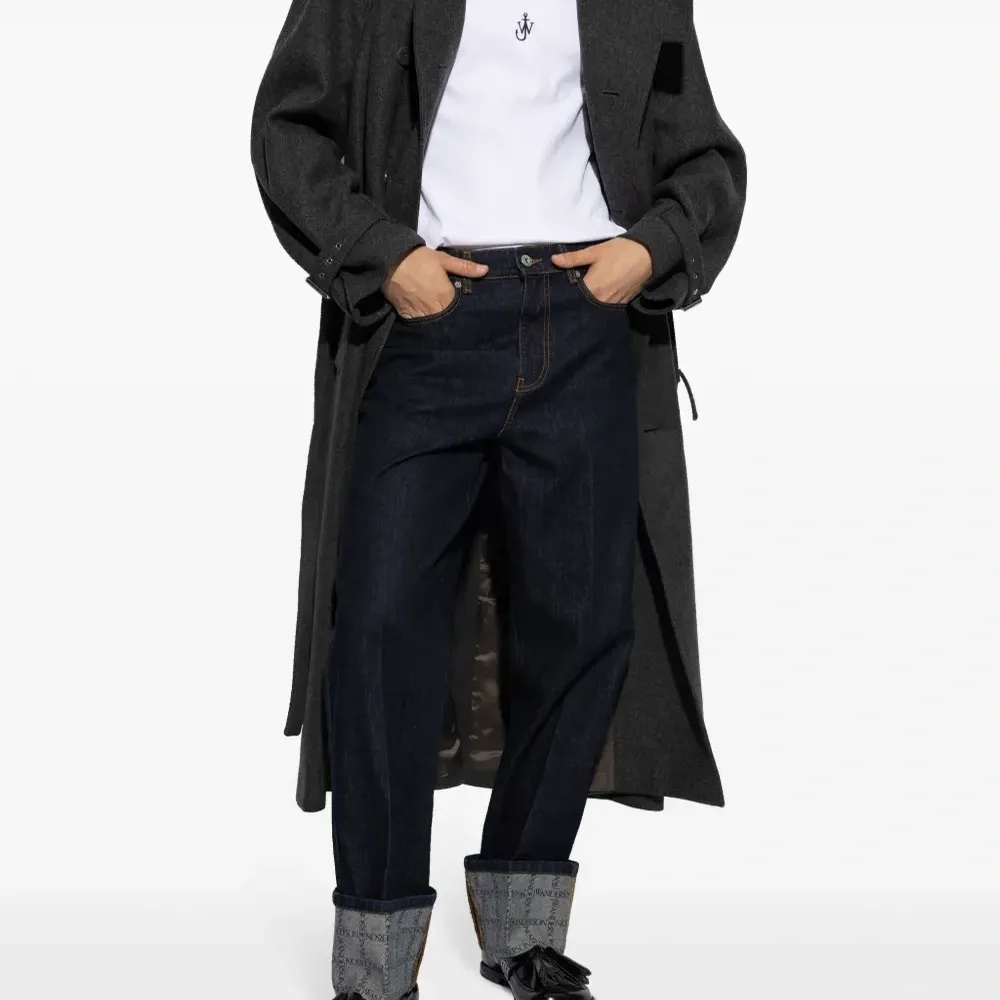 Топ с логотипом Anchor