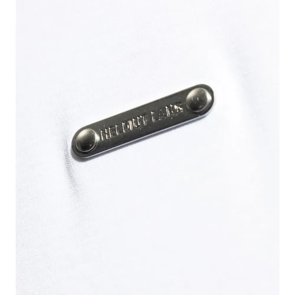 Футболка с логотипом