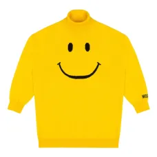 Топ с высоким воротником и вышивкой