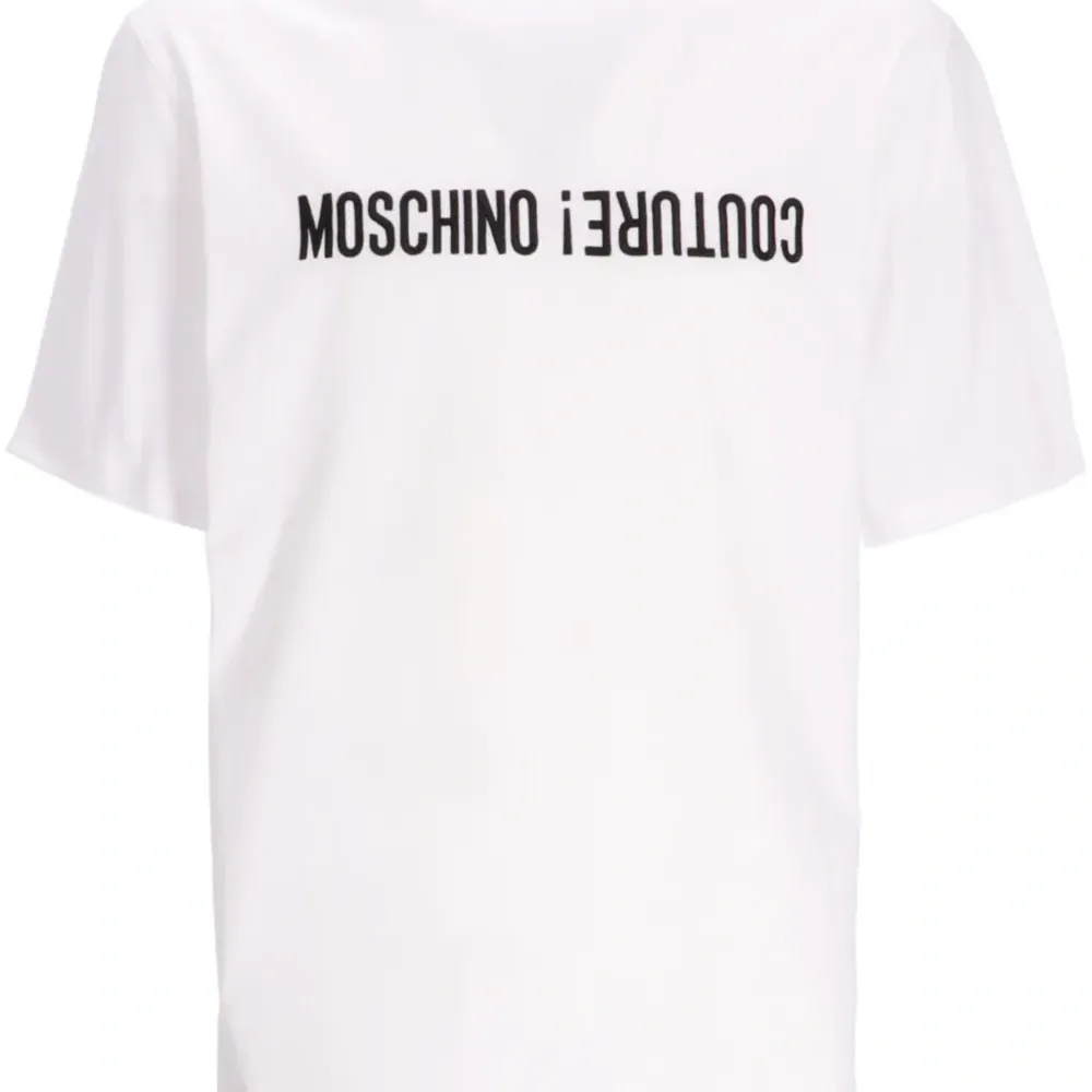 Футболка с логотипом