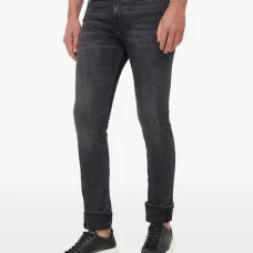 Джинсы с нашивкой-логотипом