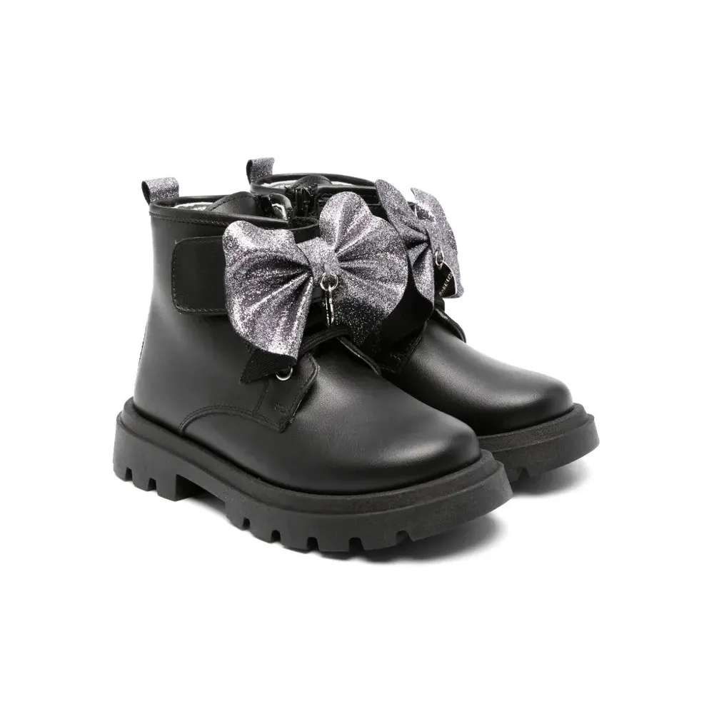 Ботинки с бантами