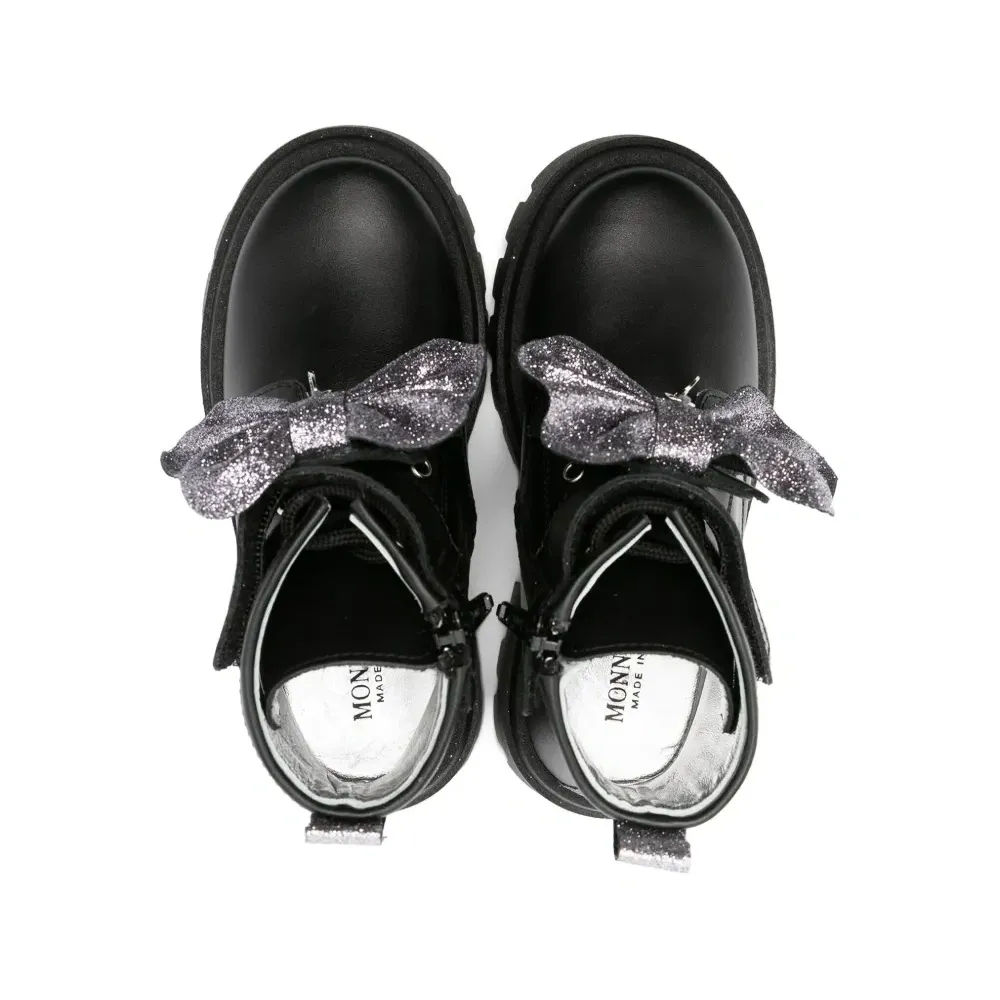 Ботинки с бантами