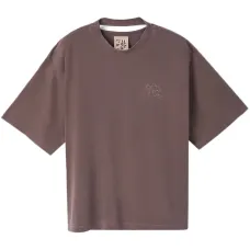 Футболка с вышитым логотипом