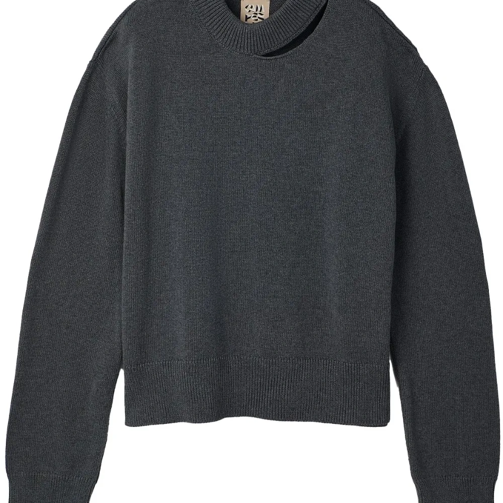 Вязаный свитер