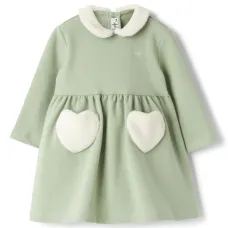 Платье с аппликацией