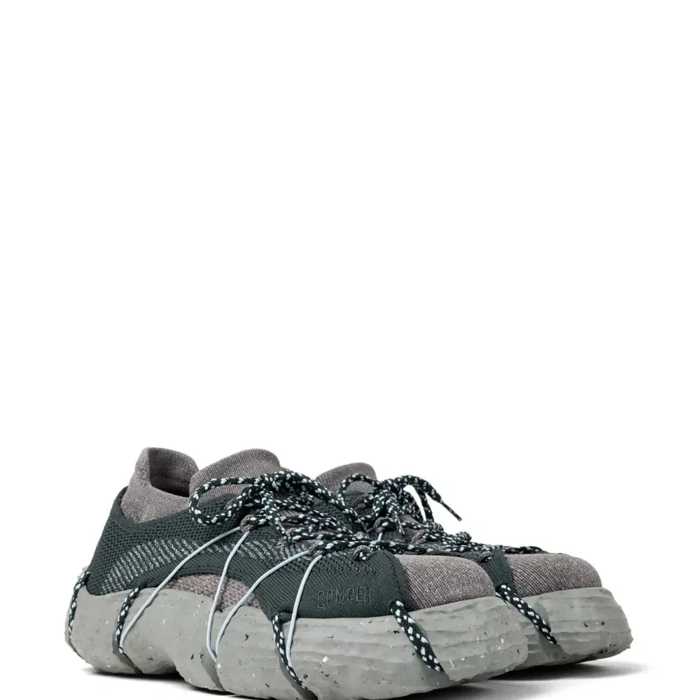 Кроссовки Roku