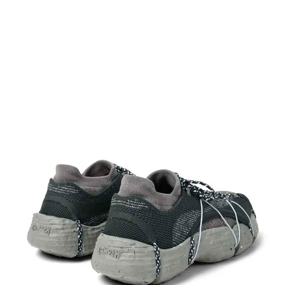 Кроссовки Roku