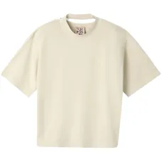 Футболка с вышитым логотипом