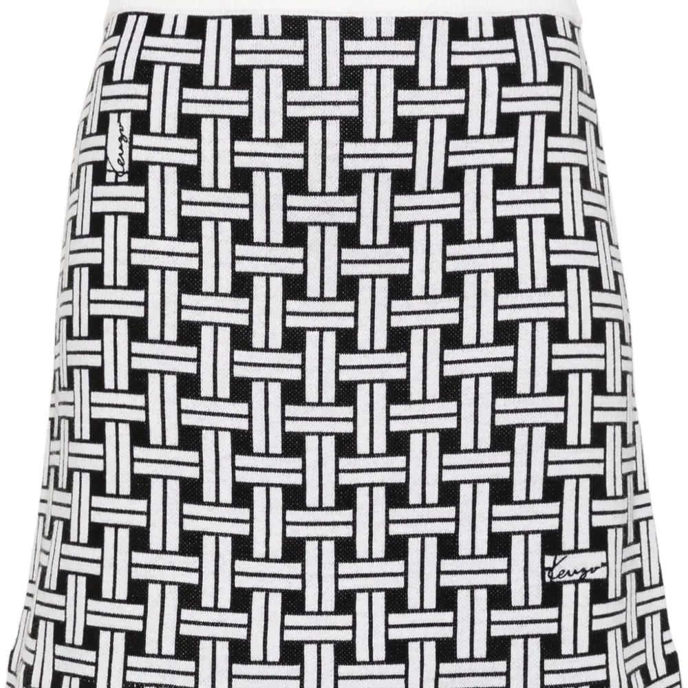 Жаккардовая юбка мини с узором