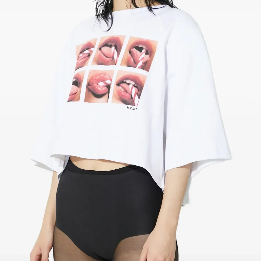 Футболка с графичным принтом Футболка с графичным принтом