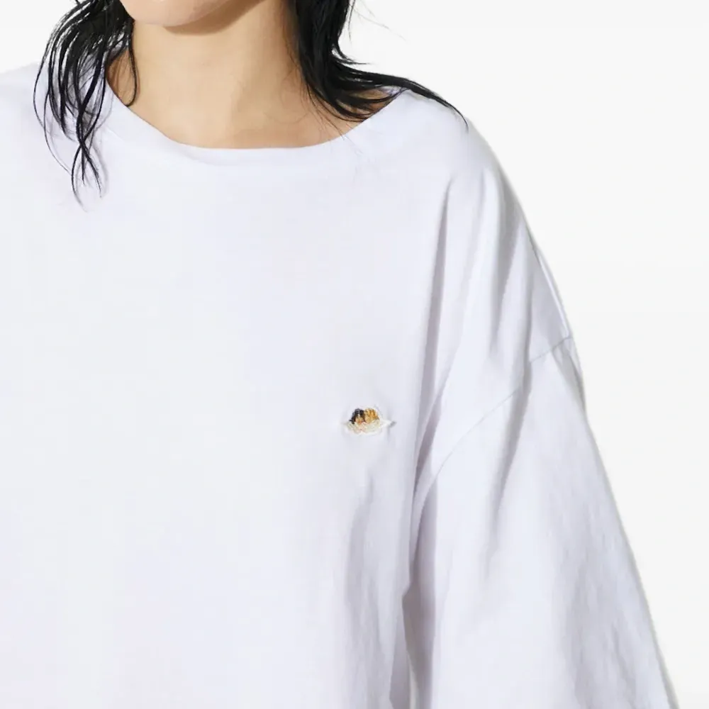 Футболка с вышивкой