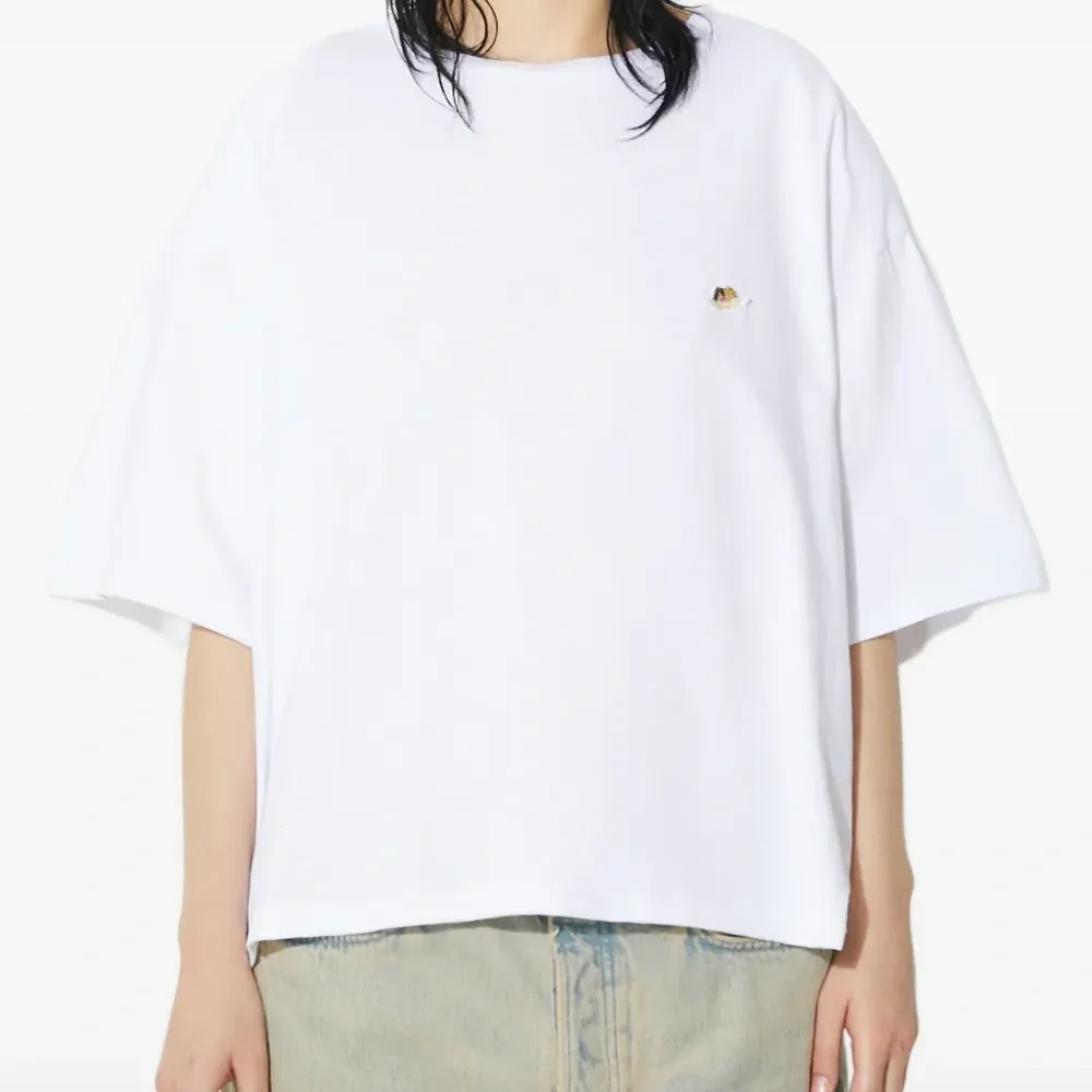 Футболка с вышивкой