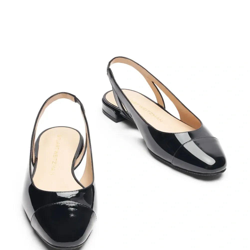 Туфли Sleek с ремешком на пятке Туфли Sleek с ремешком на пятке