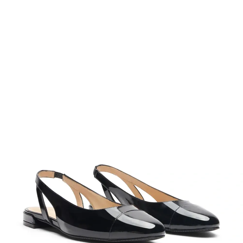 Туфли Sleek с ремешком на пятке Туфли Sleek с ремешком на пятке