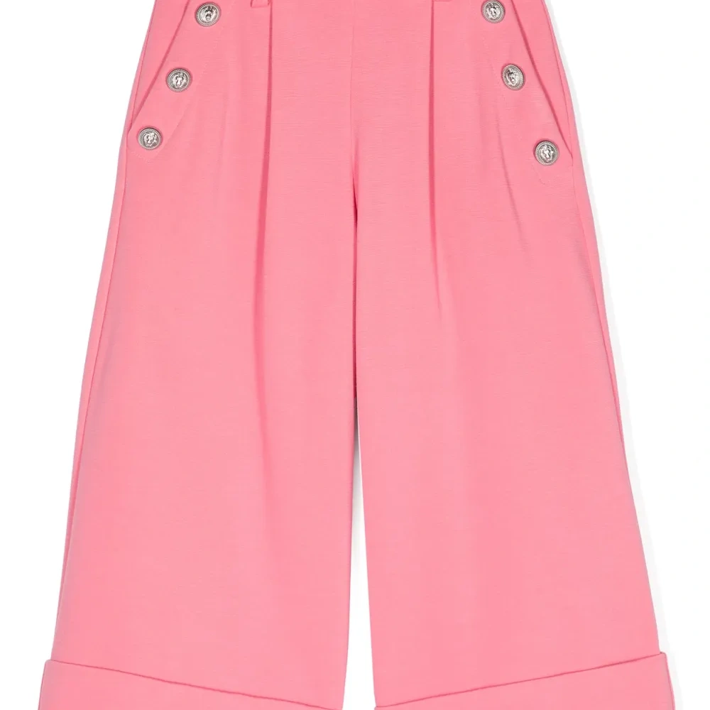 Широкие брюки со складками