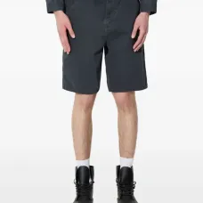 Джинсовые шорты с карманом