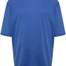 Футболка с приспущенными плечами