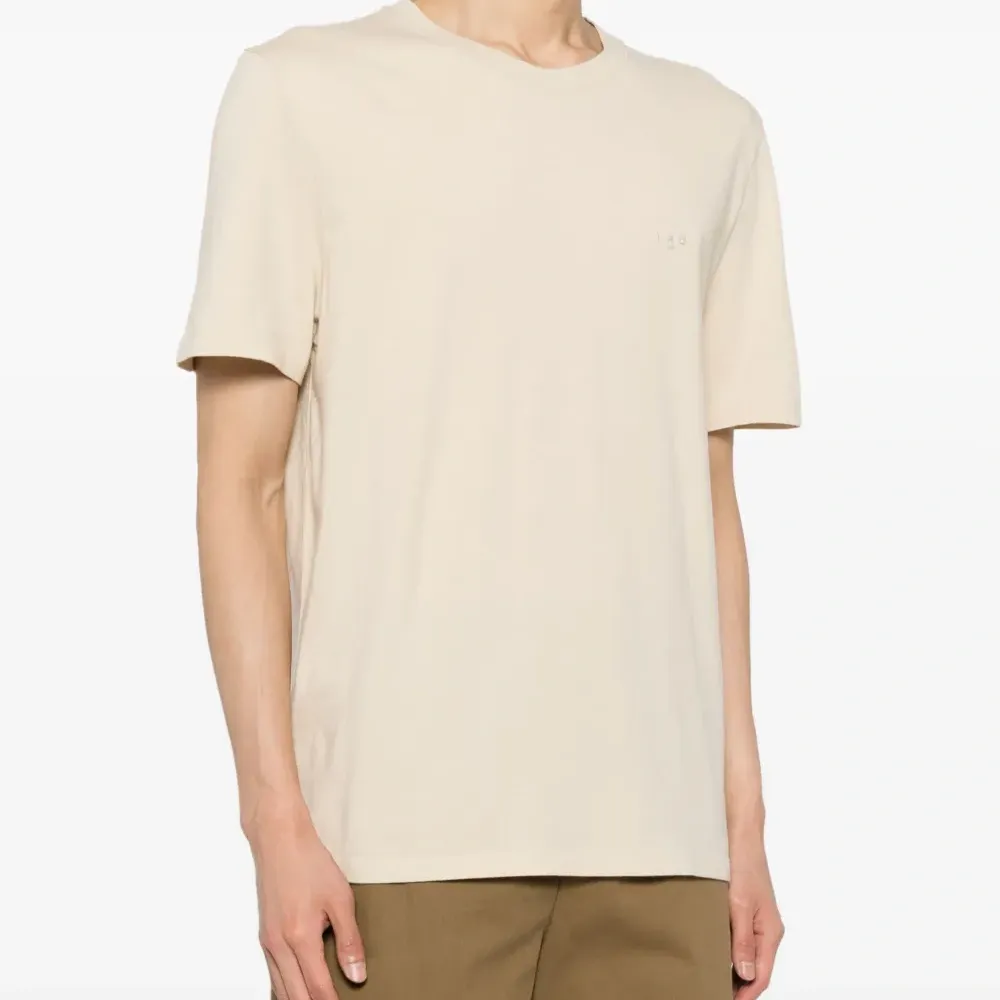 Футболка с логотипом Футболка с логотипом