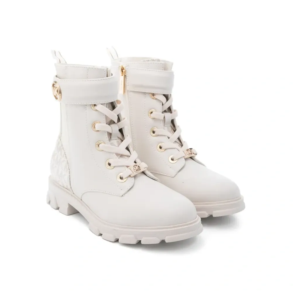 Ботинки на шнуровке