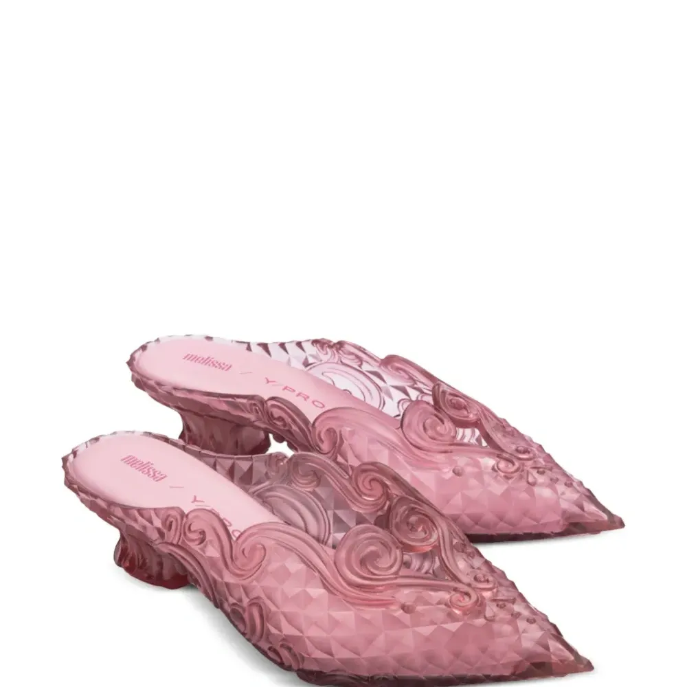 Мюли Court 40 из коллаборации с Melissa