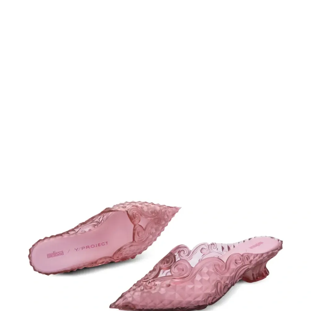 Мюли Court 40 из коллаборации с Melissa