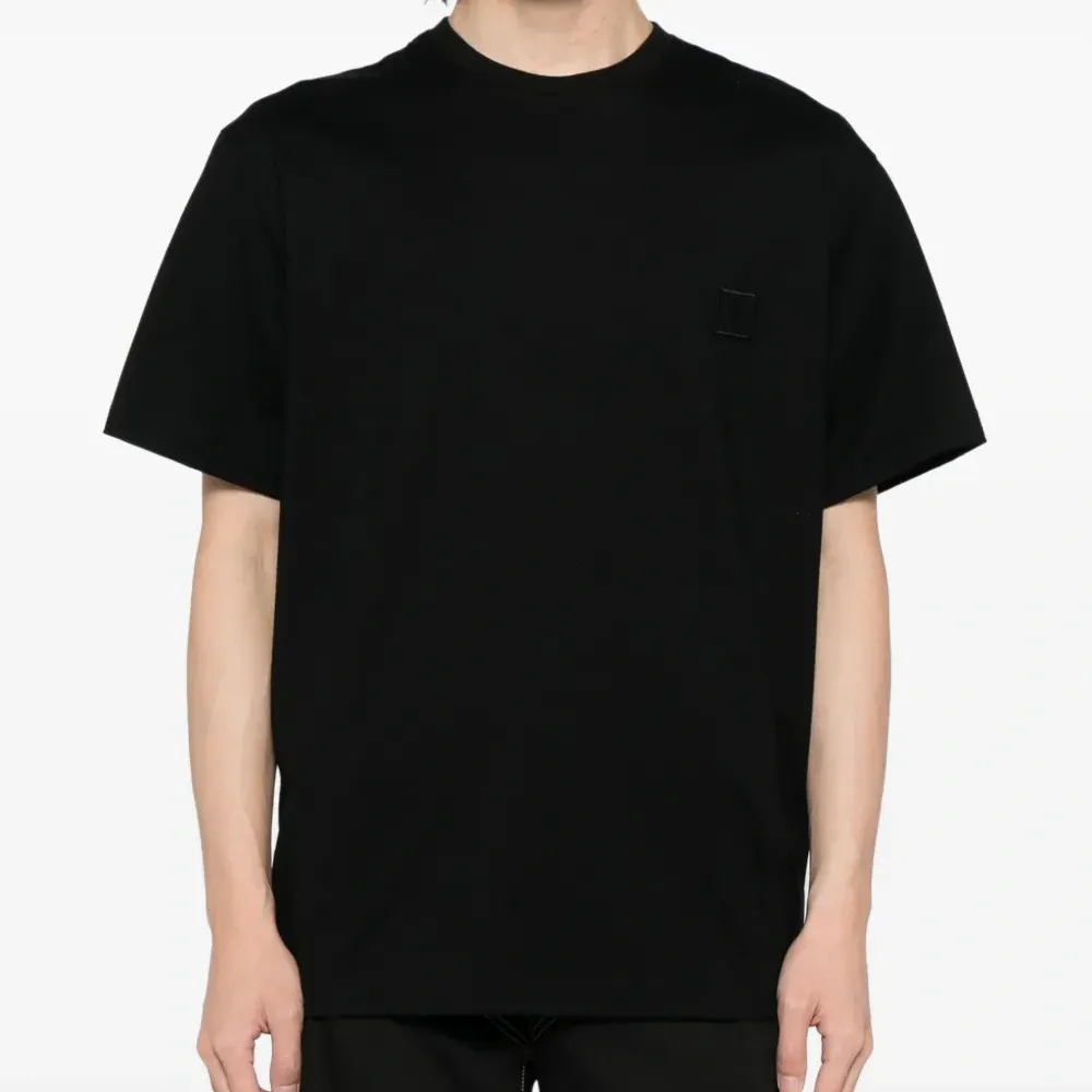 Футболка с графичным принтом