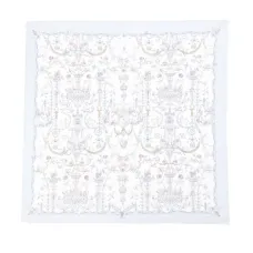 Одеяло Toile De Jouy из коллаборации с Caitlin Wilson Одеяло Toile De Jouy из коллаборации с Caitlin Wilson