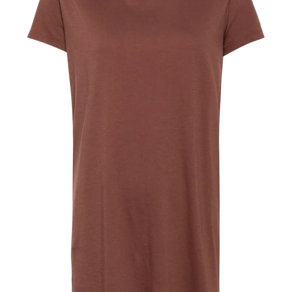 Футболка с круглым вырезом