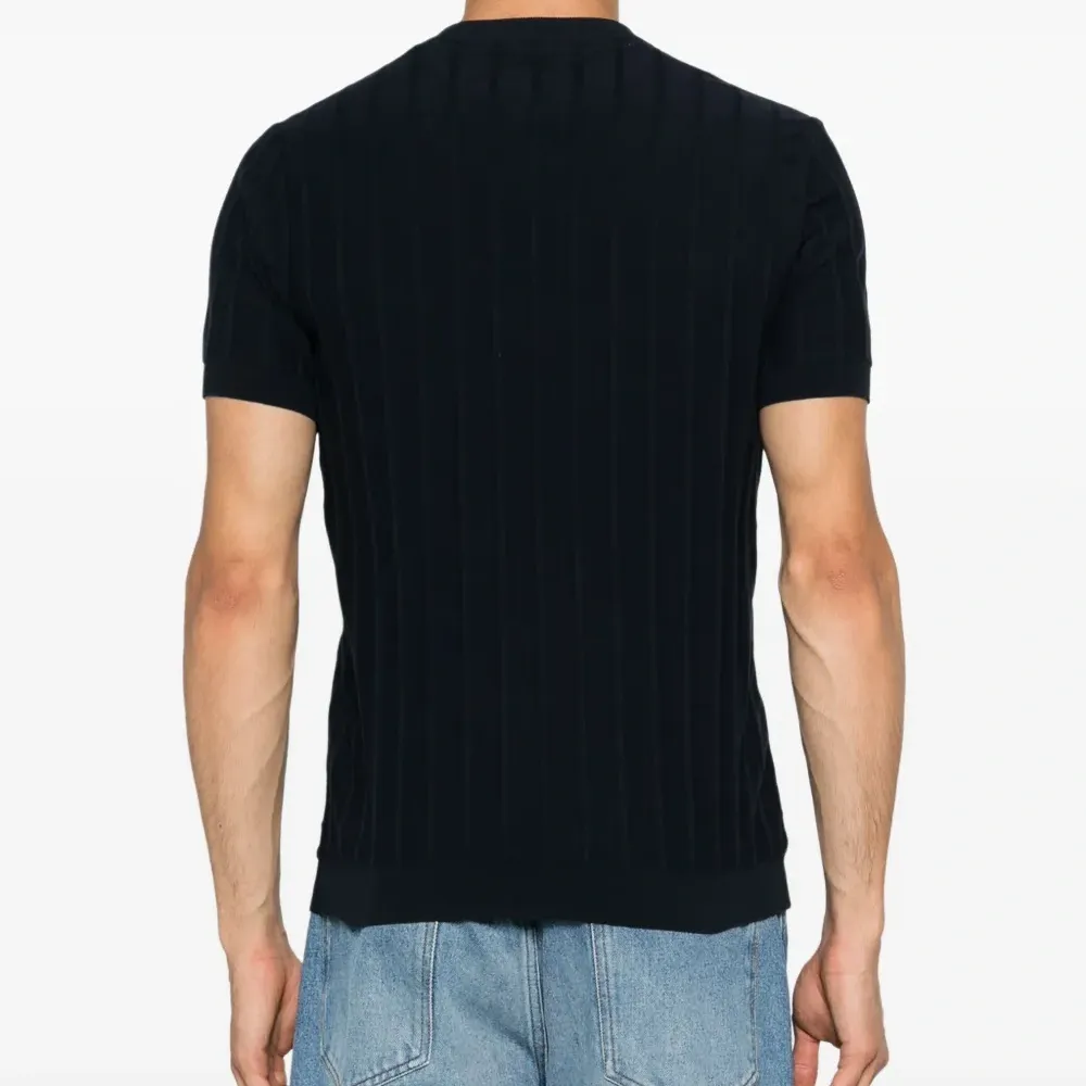 Футболка с круглым вырезом