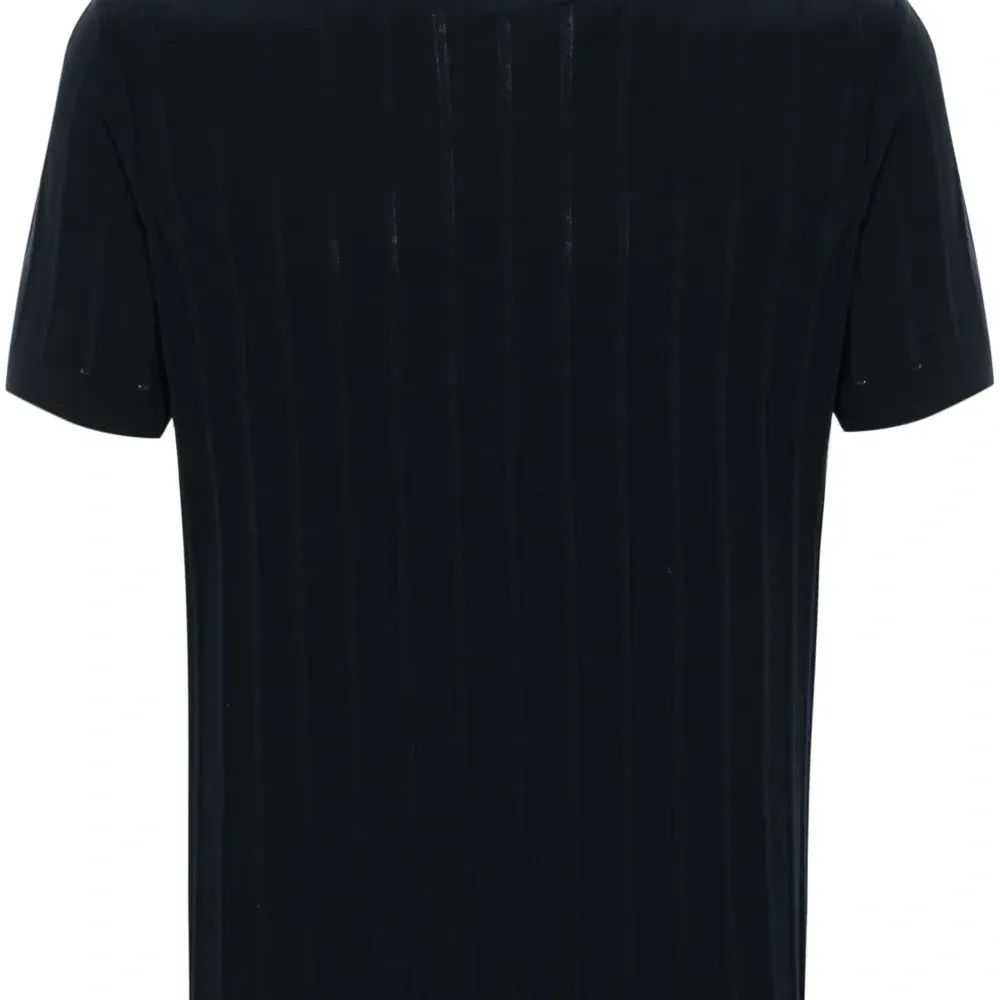 Футболка с круглым вырезом