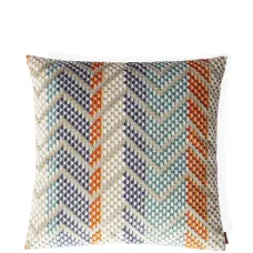 Подушка с узором шеврон