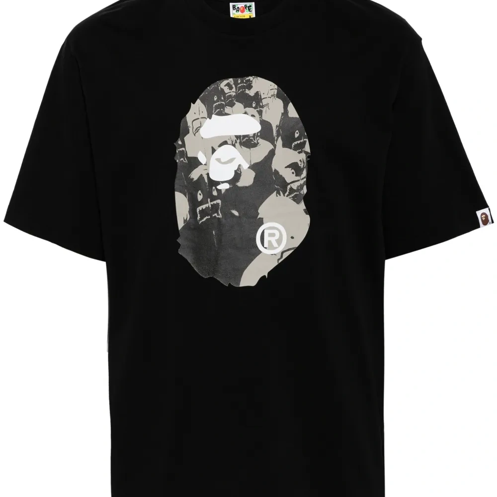 Футболка с графичным принтом