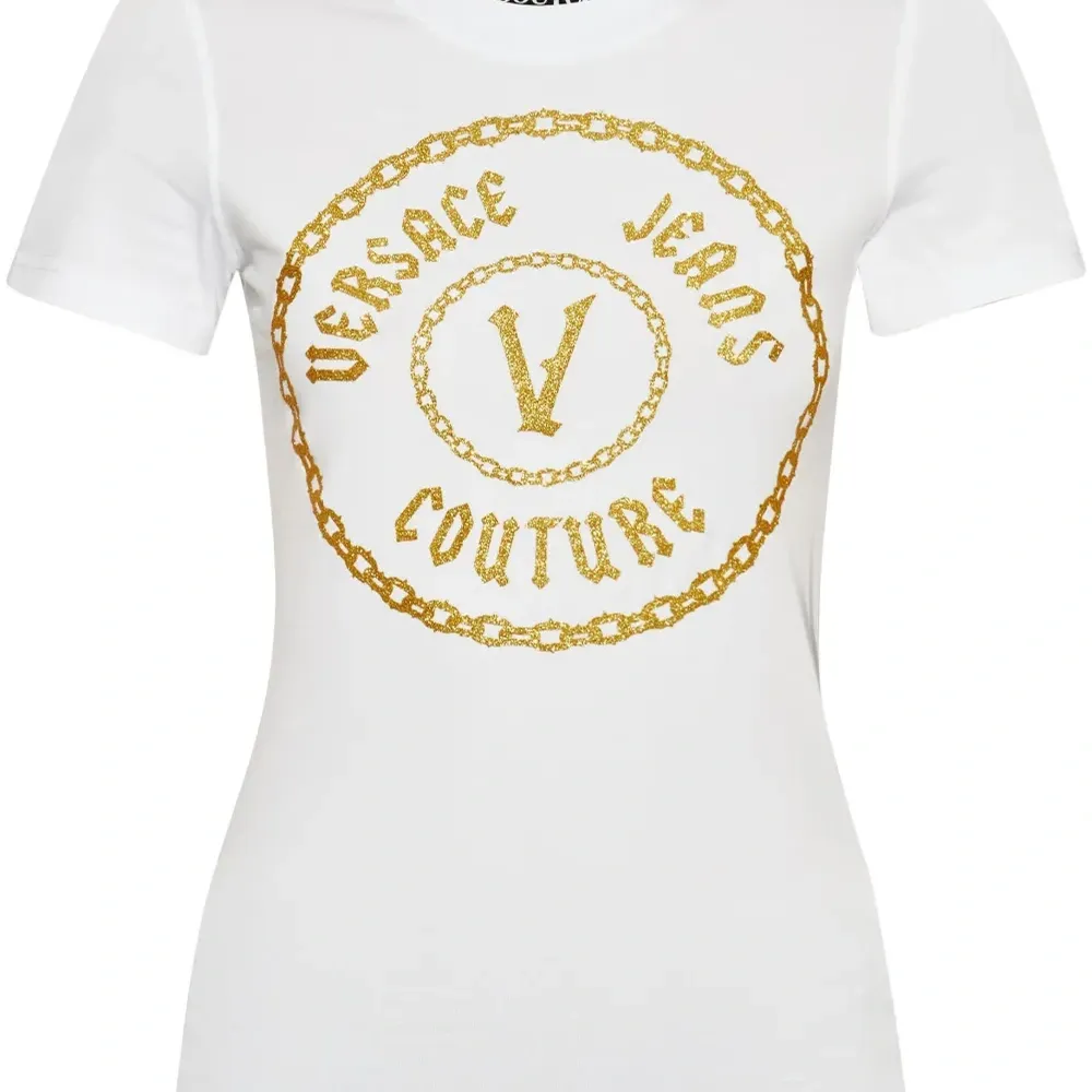 Футболка с логотипом