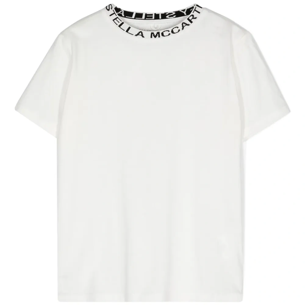 Футболка с вышитым логотипом