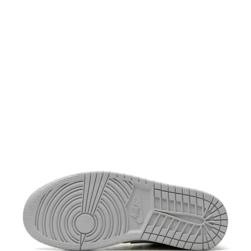 Кроссовки Air Jordan 1 Light Grey Кроссовки Air Jordan 1 Light Grey