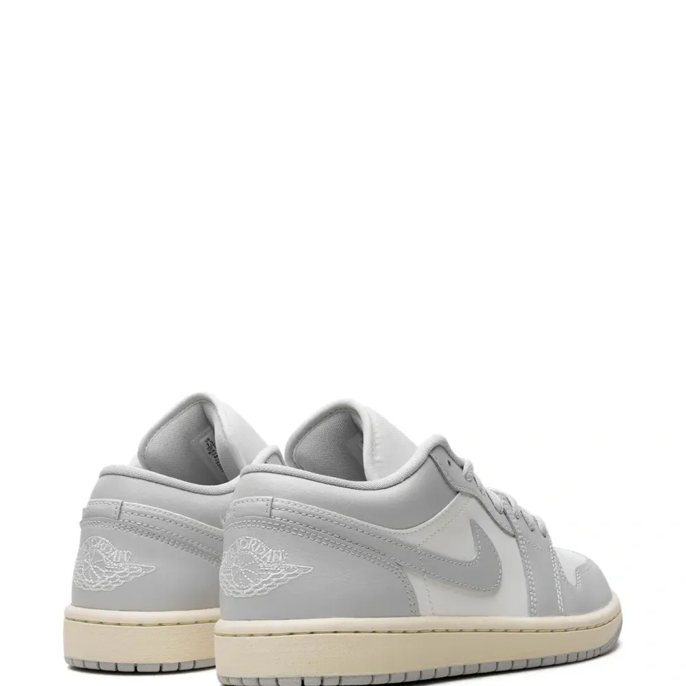 Кроссовки Air Jordan 1 Light Grey Кроссовки Air Jordan 1 Light Grey